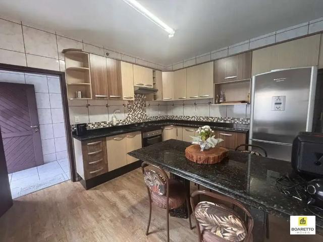 Casa / Sobrado para Venda em Joinville/SC Saguaçu 3 Quartos
