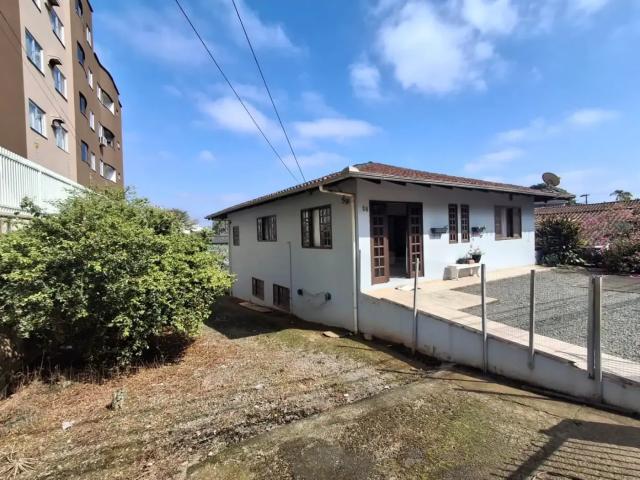 Casa / Sobrado para Venda em Joinville/SC Saguaçu 3 Quartos