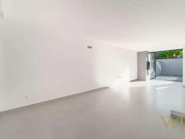 Casa / Sobrado para Venda em Joinville/SC Saguaçu 3 Quartos
