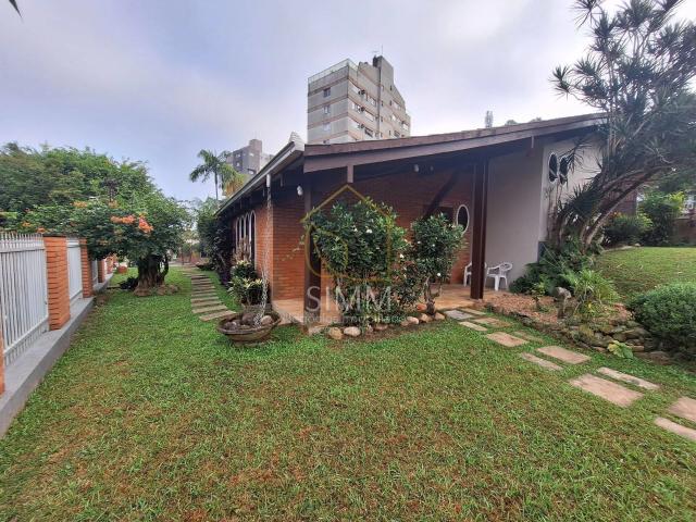 Casa / Sobrado para Venda em Joinville/SC Saguaçu 3 Quartos