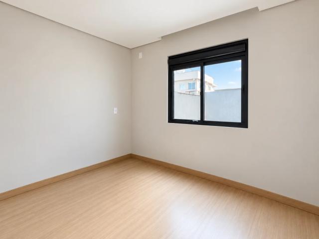 Casa / Sobrado para Venda em Joinville/SC Saguaçu 3 Quartos