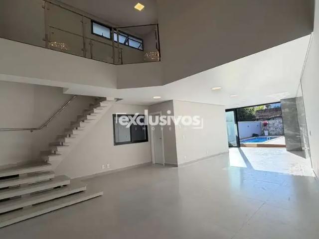 Casa / Sobrado para Venda em Joinville/SC Saguaçu 3 Quartos