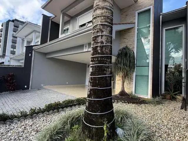 Casa / Sobrado para Venda em Joinville/SC Saguaçu 3 Quartos