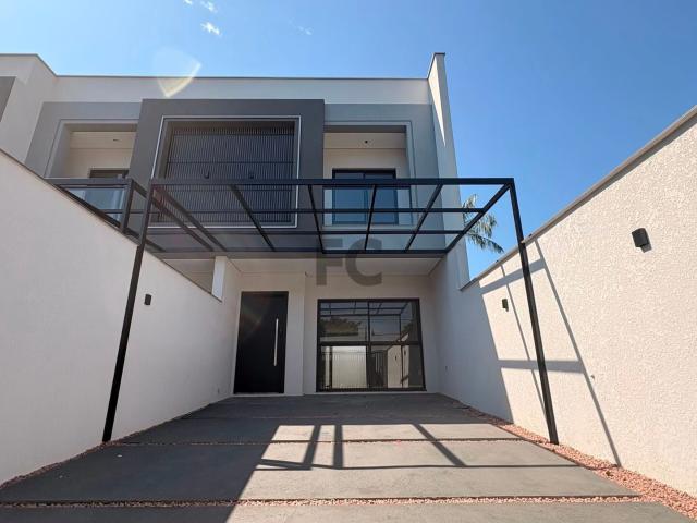 Casa / Sobrado para Venda em Joinville/SC Saguaçu 3 Quartos