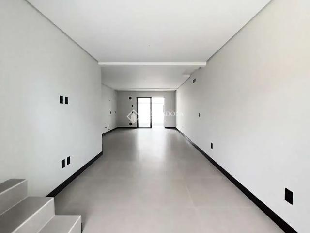 Casa / Sobrado para Venda em Joinville/SC Saguaçu 3 Quartos