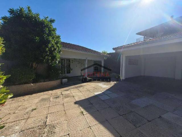 Casa / Sobrado para Venda em Joinville/SC Saguaçu 4 Quartos