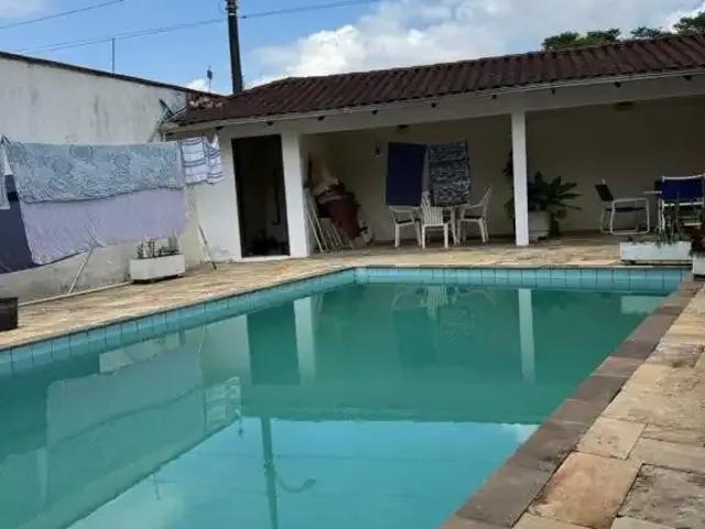 Casa / Sobrado para Venda em Joinville/SC Saguaçu 4 Quartos