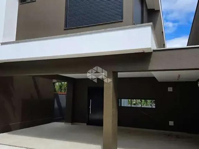 Casa / Sobrado para Venda em Joinville/SC Saguaçu 4 Quartos