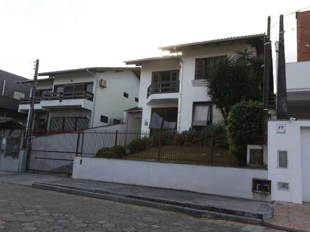 Casa / Sobrado para Venda em Joinville/SC Saguaçu 4 Quartos