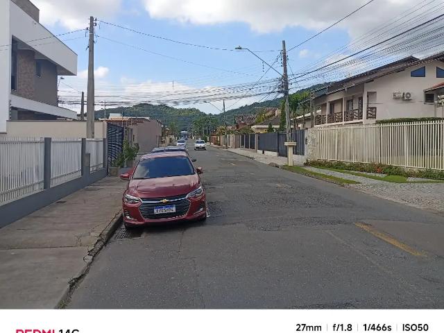 Casa / Sobrado para Venda em Joinville/SC Saguaçu 4 Quartos