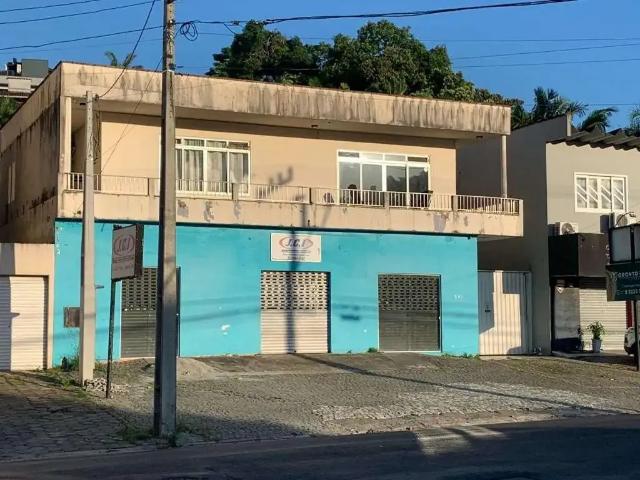 Casa / Sobrado para Venda em Joinville/SC Saguaçu 5 Quartos