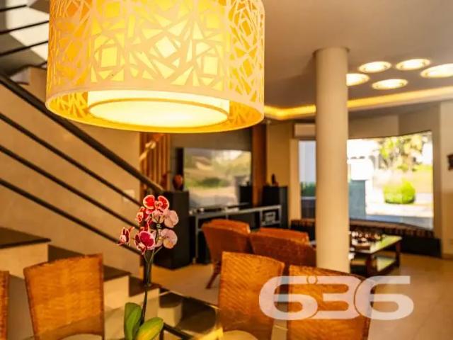 Casa / Sobrado para Venda em Joinville/SC Saguaçu 5 Quartos