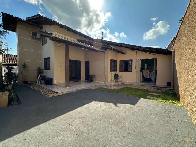 Casa / Sobrado para Venda em Joinville/SC Saguaçu 5 Quartos