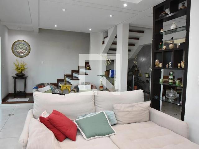 Casa / Sobrado para Venda em Jundiaí/SP CECAP 4 Quartos