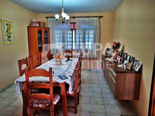 Casa / Sobrado para Venda em Jundiaí/SP Chácara São Francisco 4 Quartos
