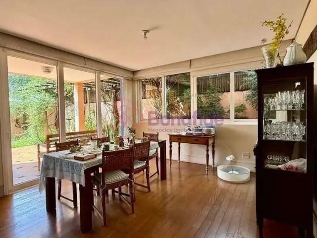 Casa / Sobrado para Venda em Jundiaí/SP Anhangabaú 6 Quartos