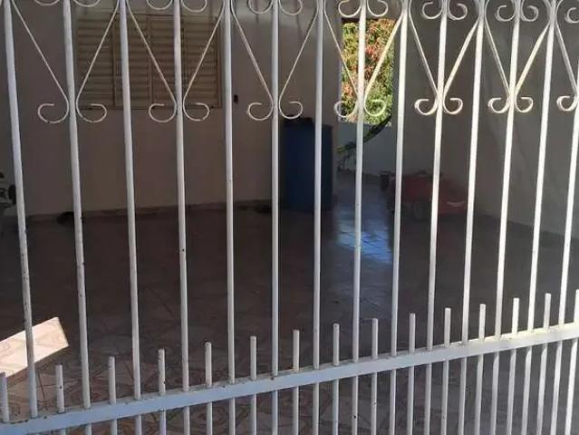Casa / Sobrado para Venda em Jundiaí/SP Água das Flores 3 Quartos