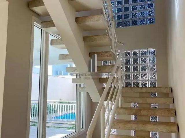 Casa / Sobrado para Venda em Jundiaí/SP Engordadouro 4 Quartos