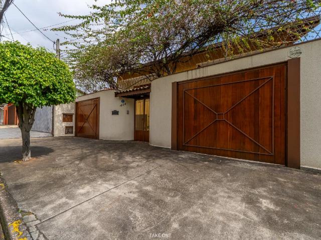 Casa / Sobrado para Venda em Jundiaí/SP Jardim da Fonte 4 Quartos