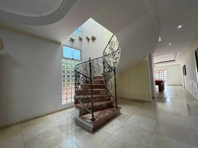 Casa / Sobrado para Venda em Jundiaí/SP Jardim das Samambaias 4 Quartos