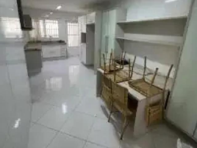 Casa / Sobrado para Venda em Jundiaí/SP Jardim das Samambaias 4 Quartos