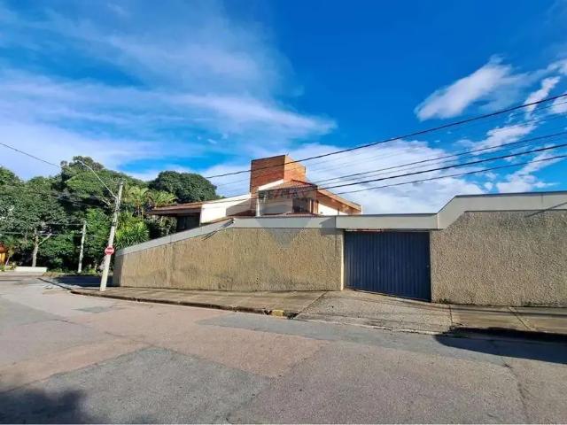 Casa / Sobrado para Venda em Jundiaí/SP Jardim das Samambaias 4 Quartos