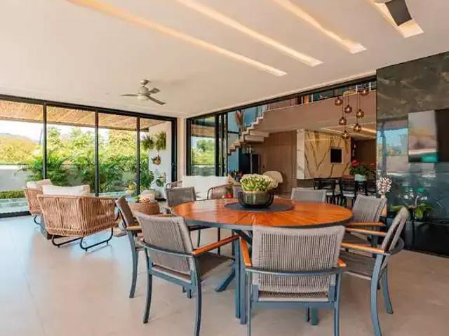 Casa / Sobrado para Venda em Jundiaí/SP Jardim das Samambaias 4 Quartos