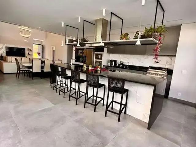 Casa / Sobrado para Venda em Jundiaí/SP Jardim das Samambaias 4 Quartos