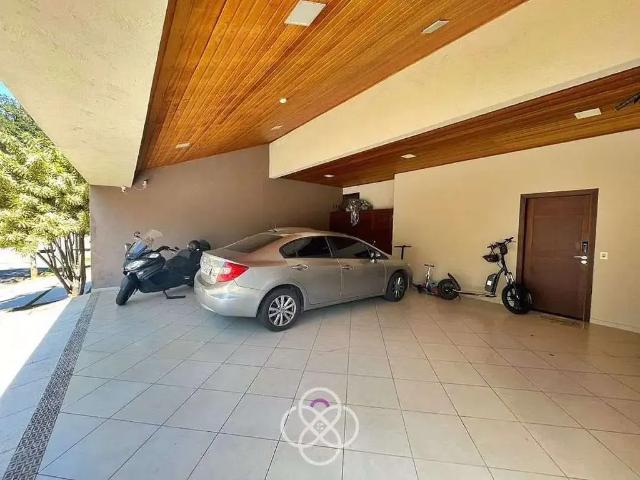 Casa / Sobrado para Venda em Jundiaí/SP Jardim Santa Teresa 5 Quartos