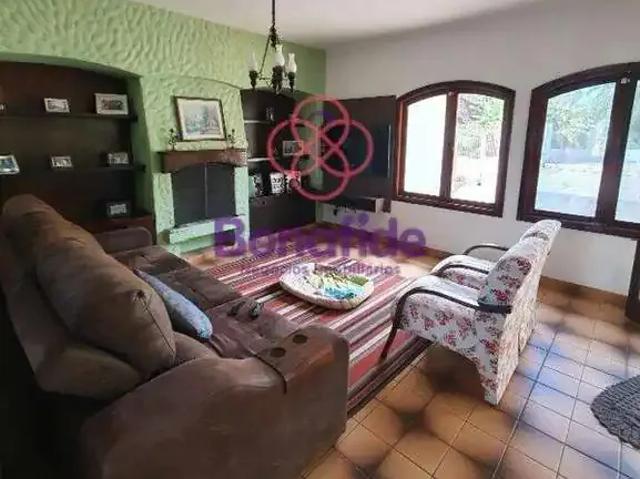 Casa / Sobrado para Venda em Jundiaí/SP Jardim Santa Teresa 6 Quartos