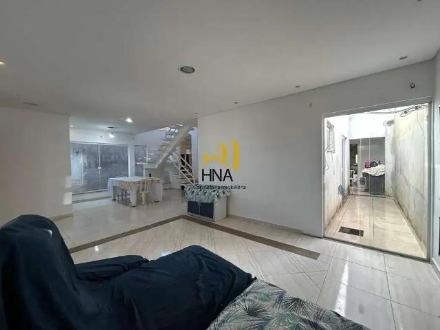 Casa / Sobrado para Venda em Jundiaí/SP Loteamento Jardim Ipanema 4 Quartos