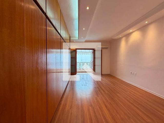 Casa / Sobrado para Venda em Jundiaí/SP Retiro 3 Quartos