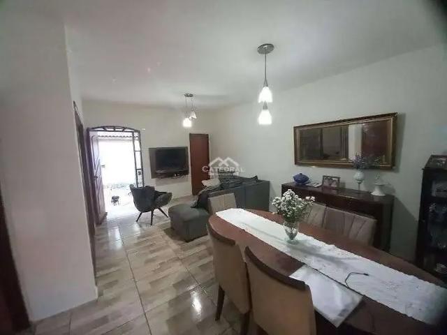 Casa / Sobrado para Venda em Jundiaí/SP Vila Arens II 5 Quartos