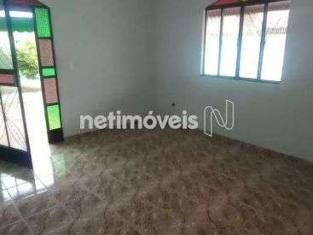 Casa / Sobrado para Venda em Juatuba/MG Cidade Satélite 3 Quartos