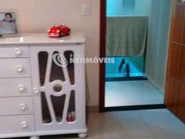 Casa / Sobrado para Venda em Juatuba/MG Cidade Satélite 5 Quartos