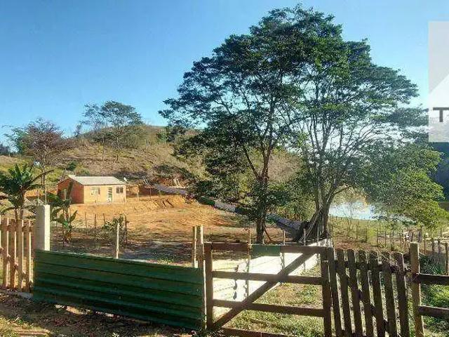 Casa / Sobrado para Venda em Juiz de Fora/MG Torreões 2 Quartos