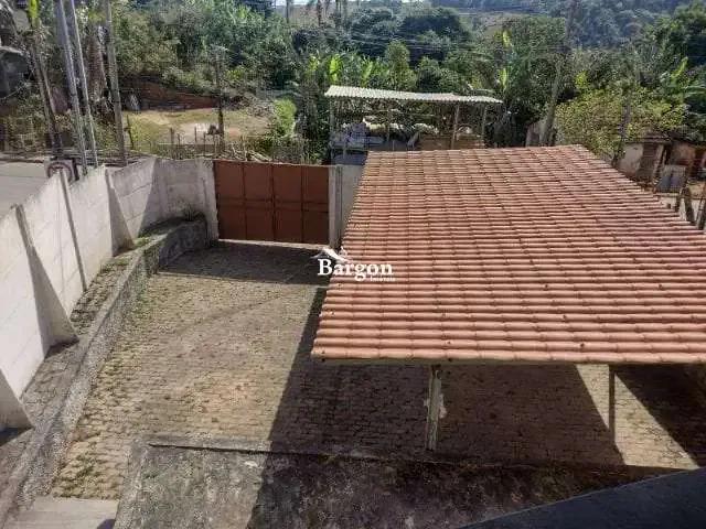 Casa / Sobrado para Venda em Juiz de Fora/MG Torreões 2 Quartos