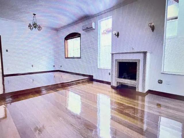 Casa / Sobrado para Venda em Juiz de Fora/MG Vale do Ipê 5 Quartos
