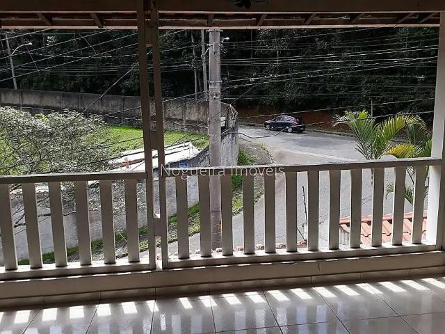 Casa / Sobrado para Venda em Juiz de Fora/MG Vale do Ipê 6 Quartos