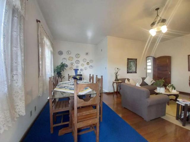 Casa / Sobrado para Venda em Juiz de Fora/MG Vila Ozanan 4 Quartos