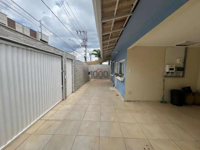 Casa / Sobrado para Venda em Juiz de Fora/MG Aeroporto 3 Quartos