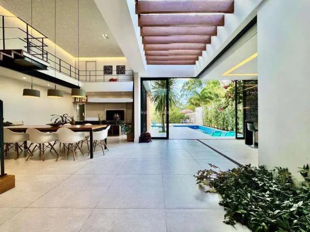 Casa / Sobrado para Venda em Juiz de Fora/MG Aeroporto 4 Quartos