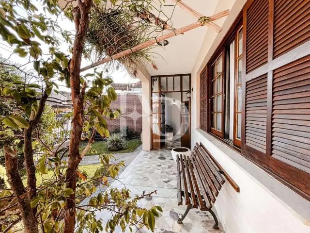 Casa / Sobrado para Venda em Juiz de Fora/MG Bairu 4 Quartos
