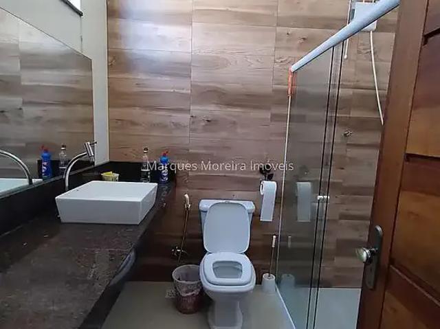 Casa / Sobrado para Venda em Juiz de Fora/MG Bairu 4 Quartos