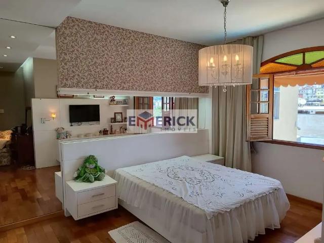 Casa / Sobrado para Venda em Juiz de Fora/MG Bairu 4 Quartos