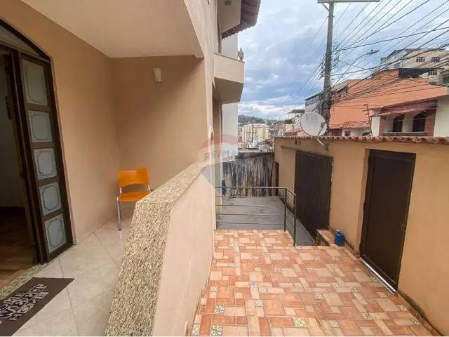 Casa / Sobrado para Venda em Juiz de Fora/MG Bairu 5 Quartos