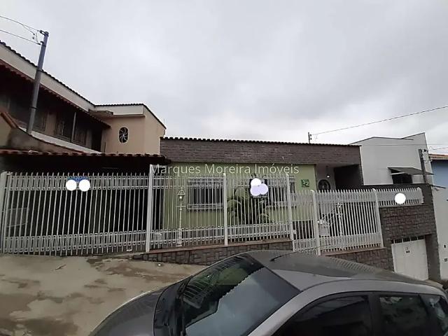 Casa / Sobrado para Venda em Juiz de Fora/MG Bairu 3 Quartos