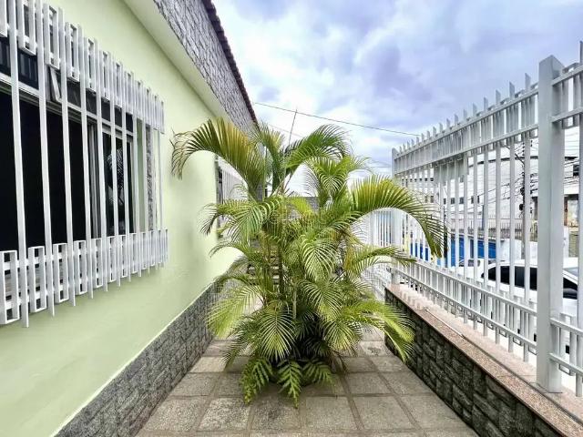 Casa / Sobrado para Venda em Juiz de Fora/MG Bairu 3 Quartos