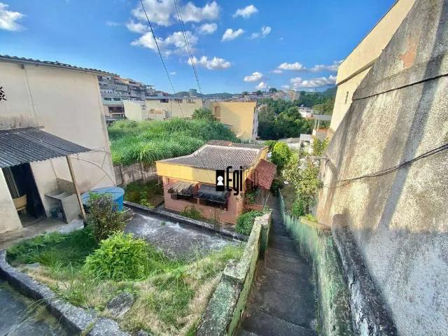 Casa / Sobrado para Venda em Juiz de Fora/MG Bairu 3 Quartos
