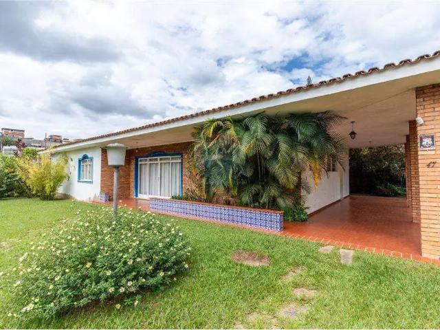 Casa / Sobrado para Venda em Juiz de Fora/MG Bom Pastor 4 Quartos